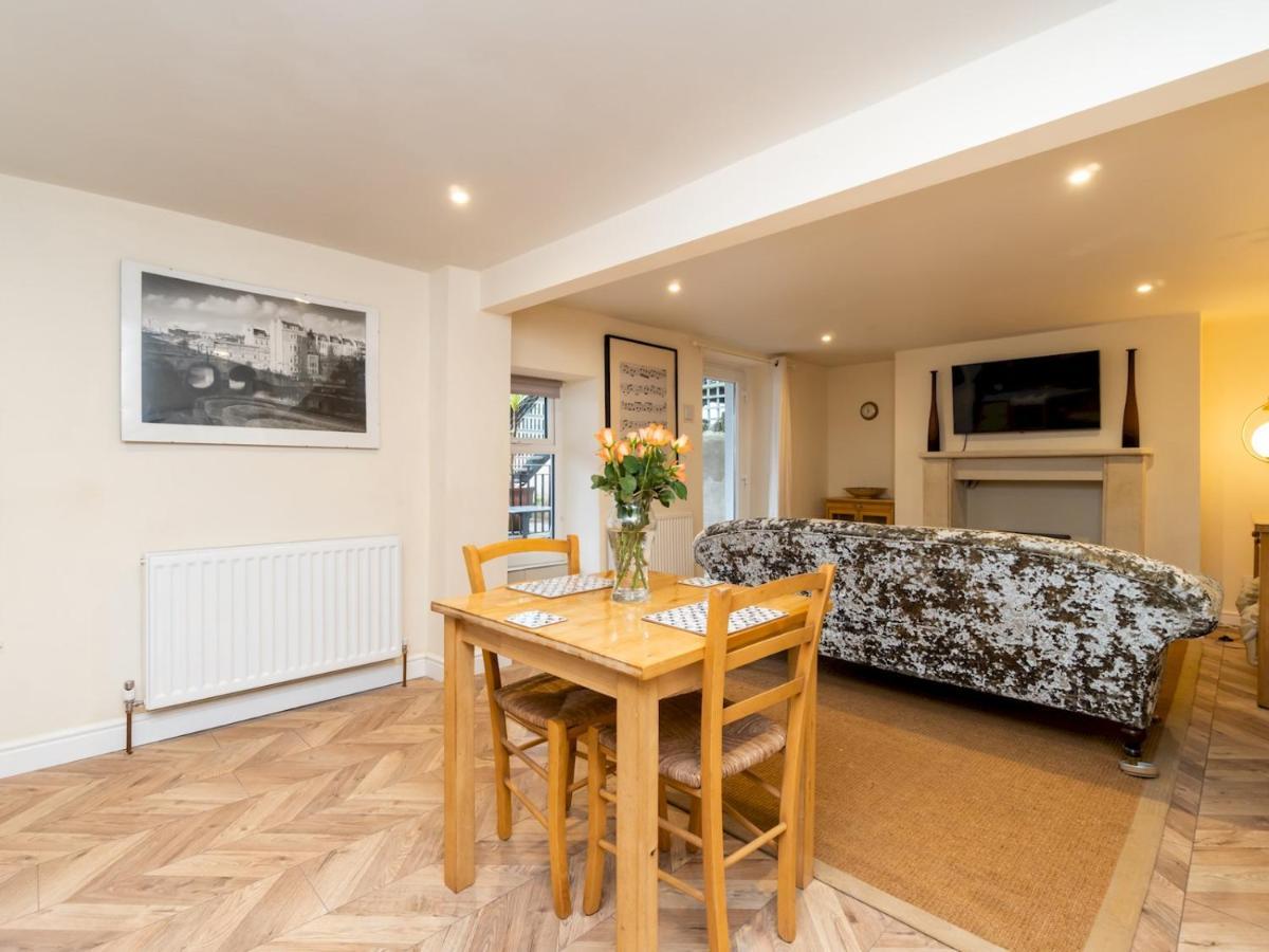 Pass The Keys Lovely 1 Bed Apartment With Free Parking Bath Exterior photo