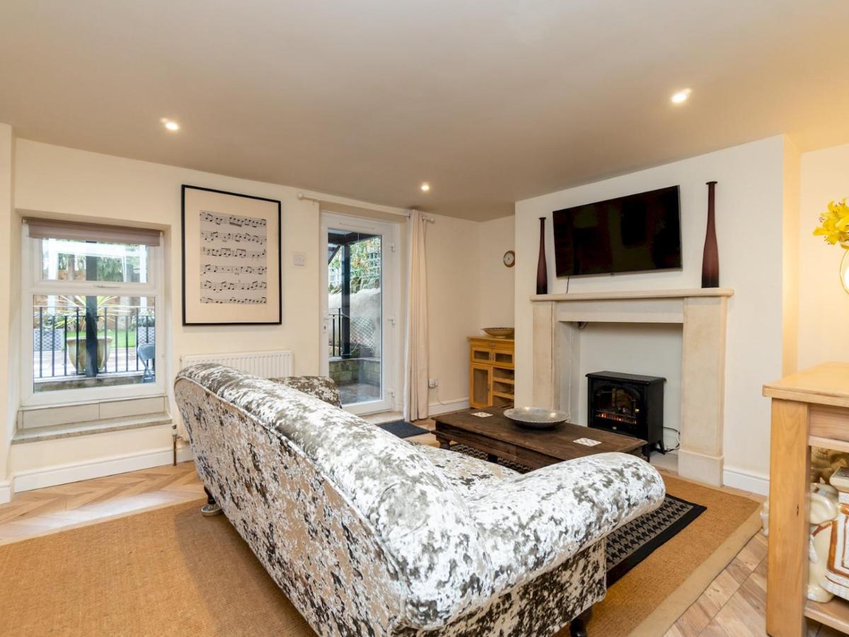 Pass The Keys Lovely 1 Bed Apartment With Free Parking Bath Exterior photo